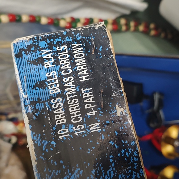 Mr. Christmas Bells of Christmas Plug in set 10 brass bells 15 songs and lights - Picture 7 of 7